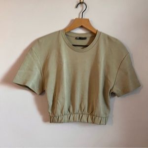 Zara • Cropped Top Sweater